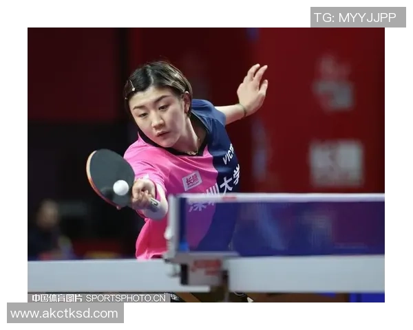 成都排球队以53分领跑杯赛积分榜展现强劲实力和团队合作精神