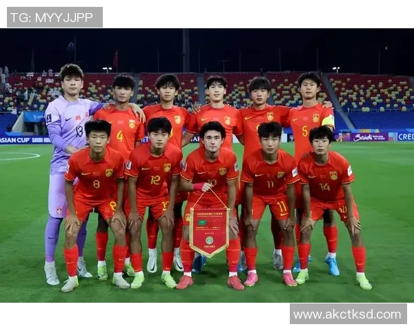 上海足球队的力量变革引发热议探索新阶段的崛起与挑战 上海足球队的力量变革引发热议探索新阶段的崛起与挑战