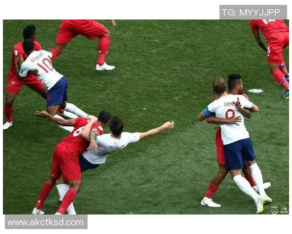 南京足球队在杯赛中的耐力表现分析与战术探讨