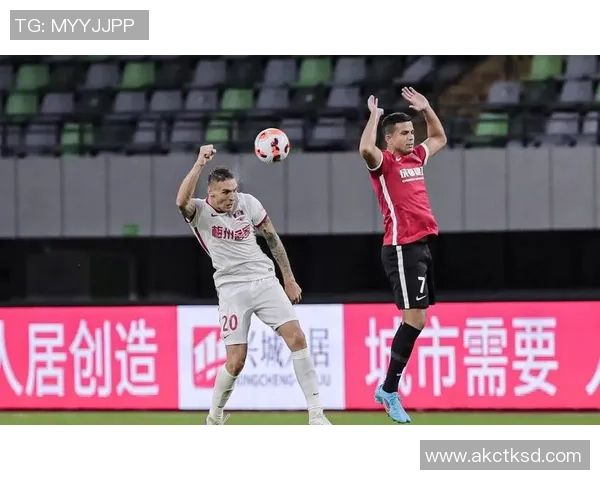 成都篮球队在钻石联赛积分榜上以81分稳居第一名展现强劲实力